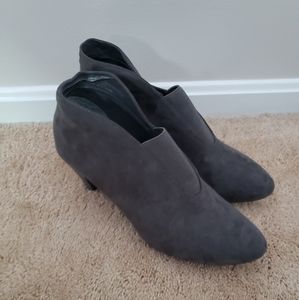 East 5th shoes size 10W